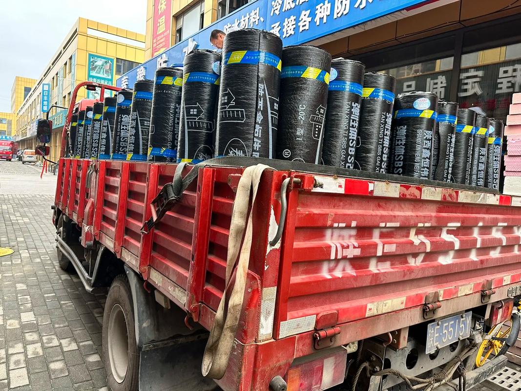 3毫米沙面聚酯胎防水卷材 專業(yè)制造商，品質(zhì)保障，全國(guó)發(fā)貨